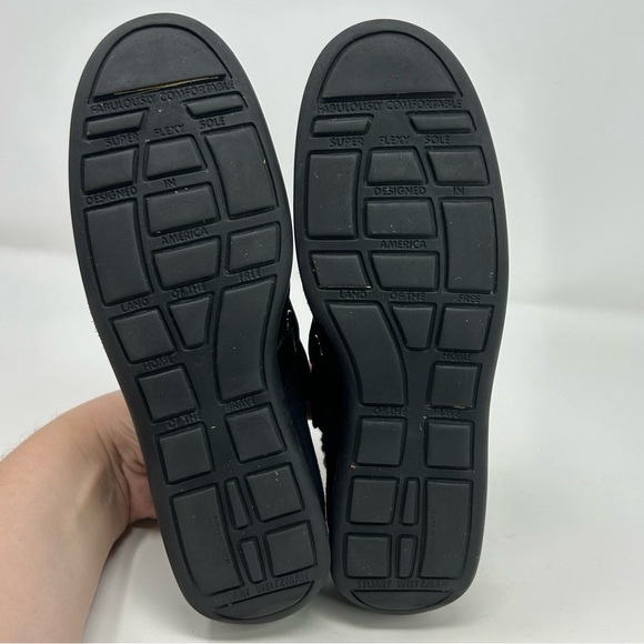 Stuart Weitzman Women's Leanto Black Suede Slip-On Fur Trim Flats Size 9 - Picture 12 of 16